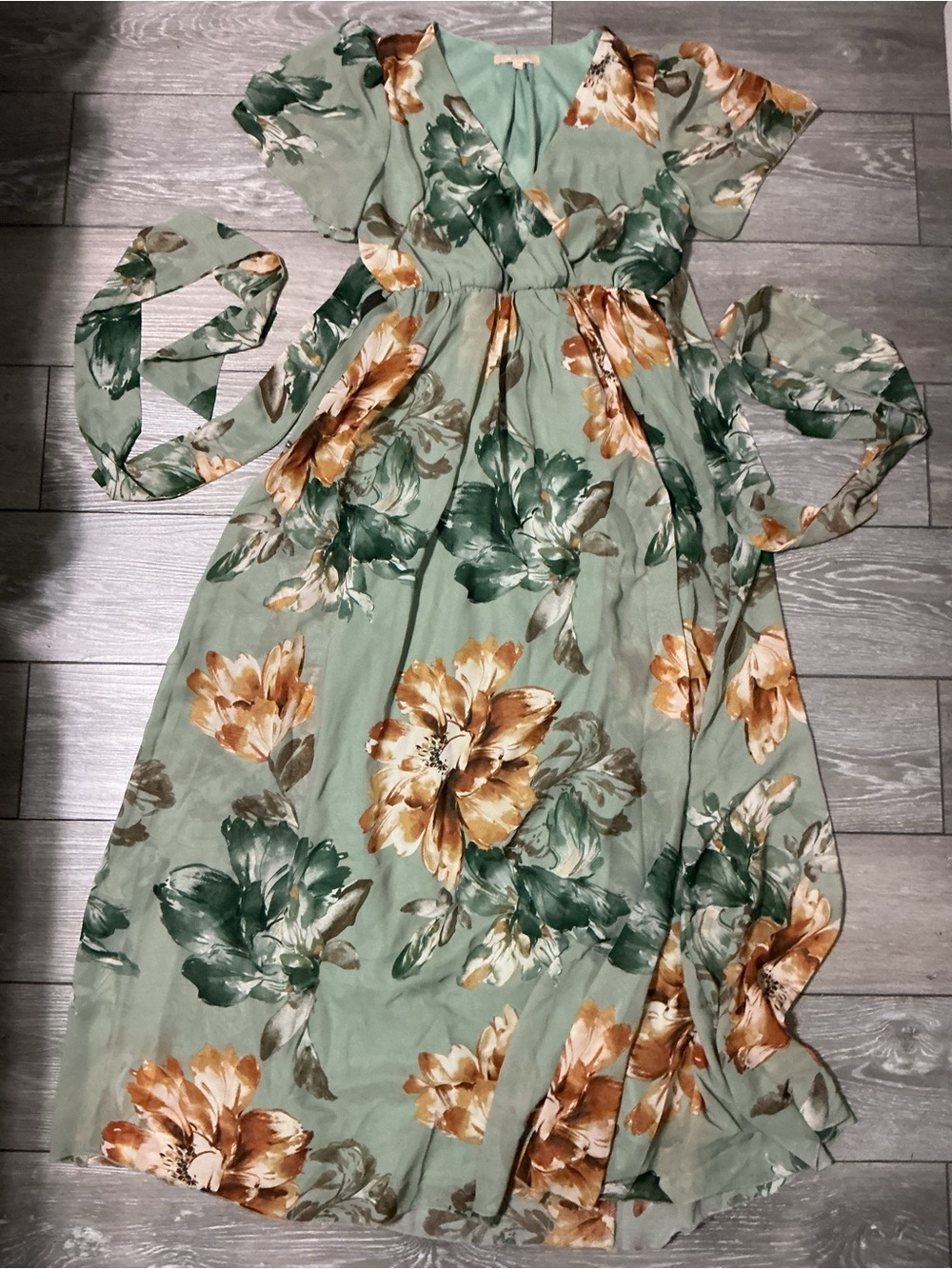 Ricarica Flowy Floral Maxi Dress M
